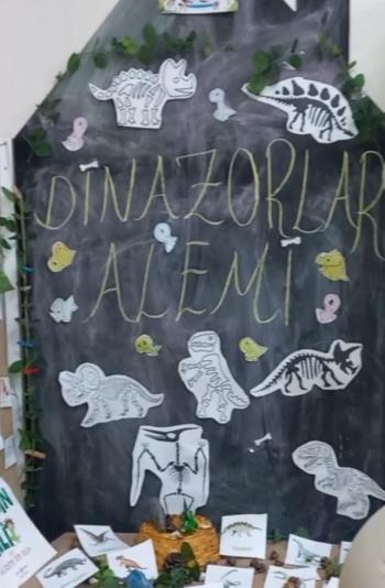 Minik Paleontologlar: Dinozorları Tanıma Etkinliği