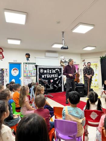 Minik Eller, Büyük Eğlence: Müzik ve Dansla Dolu Gün