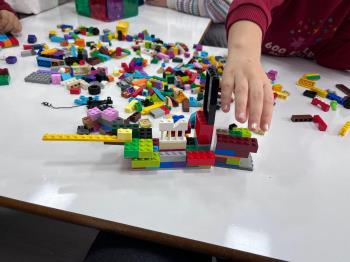 Renkli Bloklarla Hayal Gücü Patlaması!