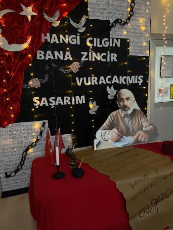 Minik Kalemlerden İstiklal Marşı’na Renkli Dokunuş